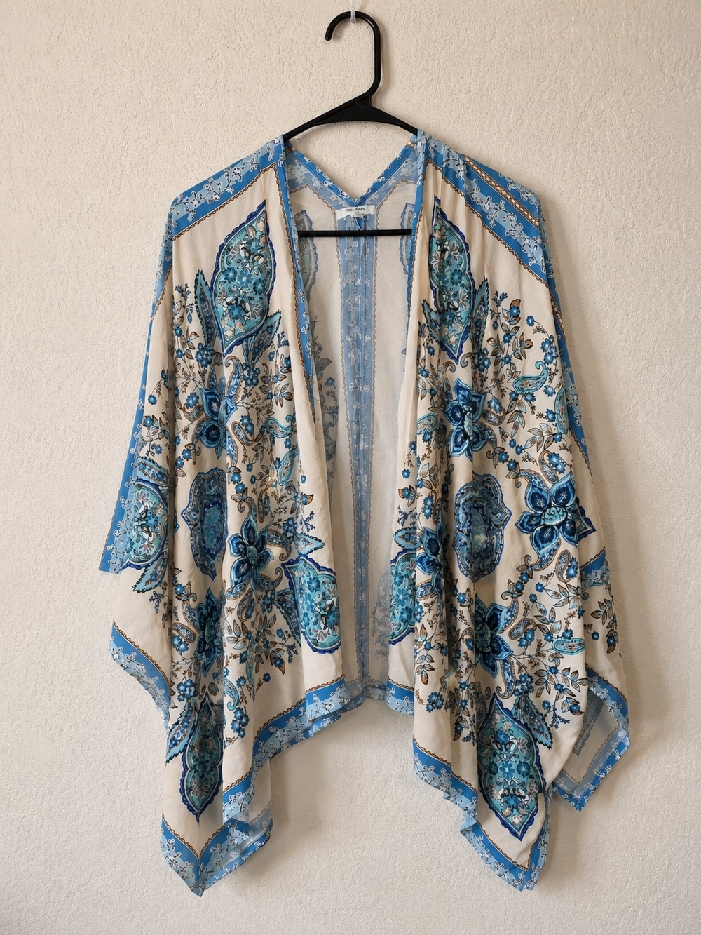 Maurices Cream and Blue Floral Kimono Cardigan